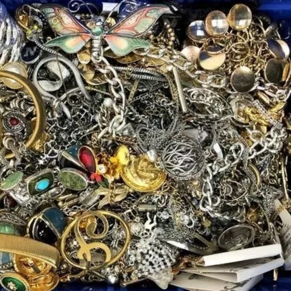 3 pound LB tangled jewelry- TREASURE HUNT for chains and more.. - Picture 3 of 3
